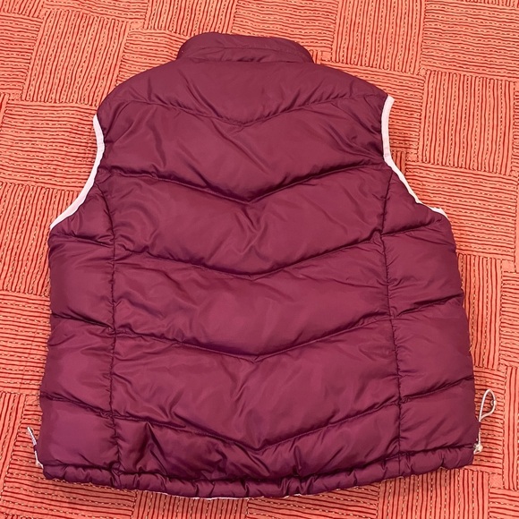 Women’s small L.L.Bean reversible Purple Quilted Puffer Vest - Picture 12 of 15